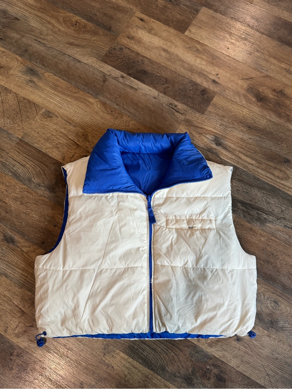 Women’s Reversible Puffer Vest - White with Blue